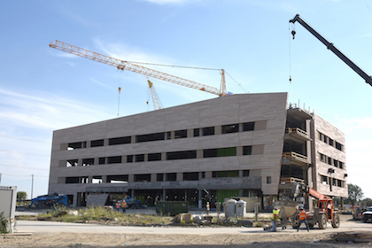 Texas Health, UT Southwestern celebrate construction milestone at new health campus in Collin County