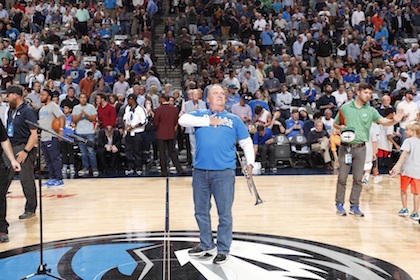 Trumpeter with transplanted lungs lives out his dream with Mavs