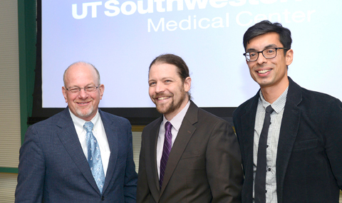 Drs. Michael Reese, Assistant Professor of Pharmacology (center), and Satyam “Tom” Sarma, Assistant Professor of Internal Medicine (right), visit with Dr. J. Gregory Fitz, Executive Vice President for Academic Affairs, Provost, and Dean of UT Southwestern Medical School.