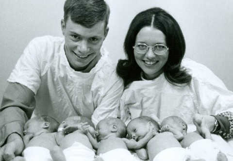 http://www.utsouthwestern.edu/media/files/3600/3600.1.10-Quintuplets.jpg