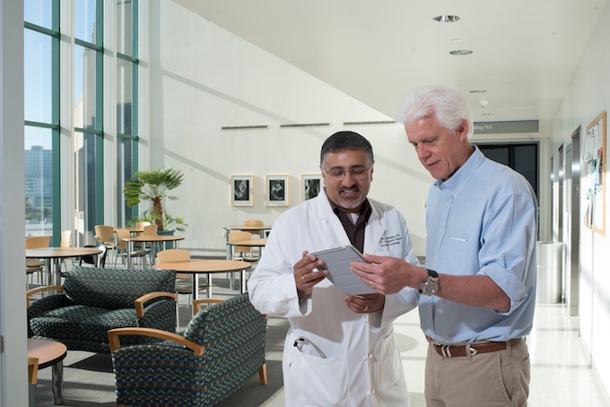 UT Southwestern heart failure specialist Dr. Pradeep Mammen (left) led a new study identifying predictors of poor outcomes in Duchenne muscular dystrophy patients. Dr. Pradeep and Dr. Eric Olson co-direct the Senator Paul D. Wellstone Muscular Dystrophy Cooperative Research Center at UT Southwestern.