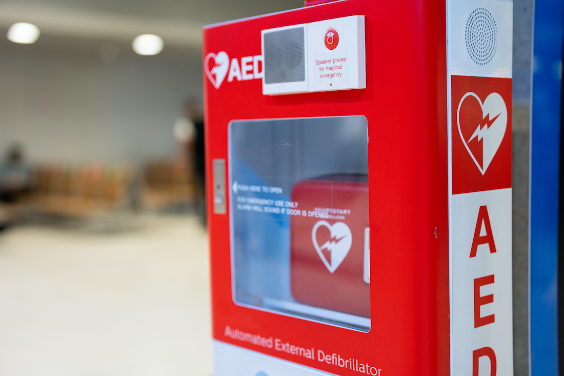 Defibrilator in Airport