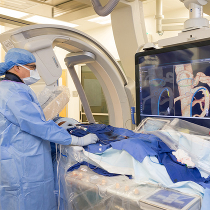 Safer imaging technology for complex aortic repairs uses light instead of X-rays