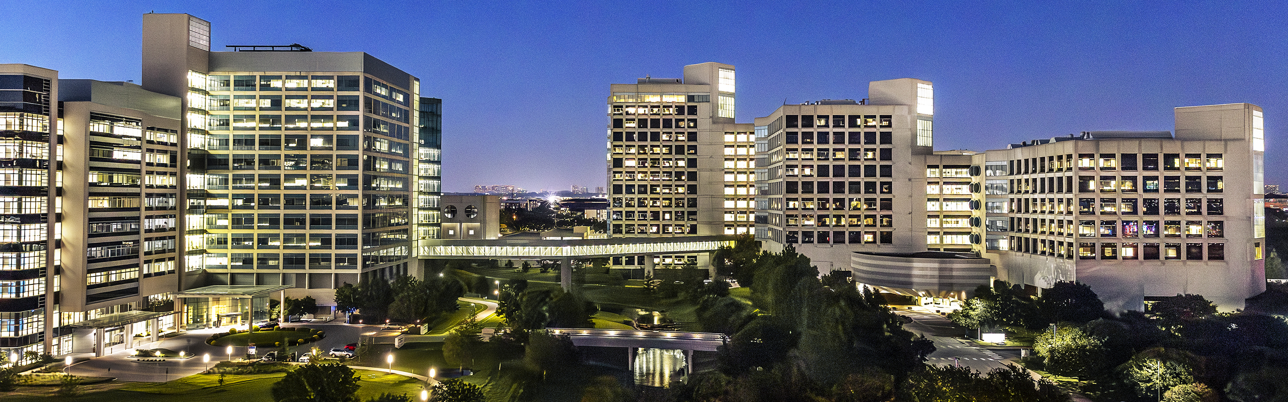 utsw-campus-dusk-2560x800-desktop.jpg