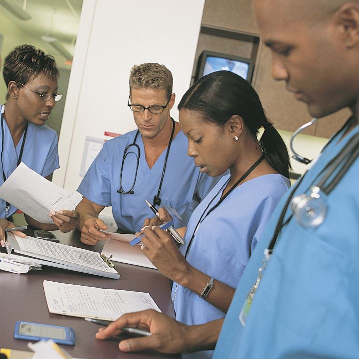 UT Southwestern study highlights racial bias factors in physician assistant training
