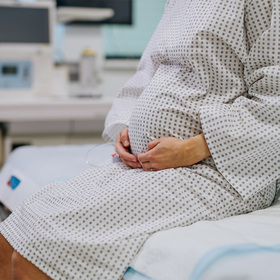 pregnant-woman-labour-thumb.jpg
