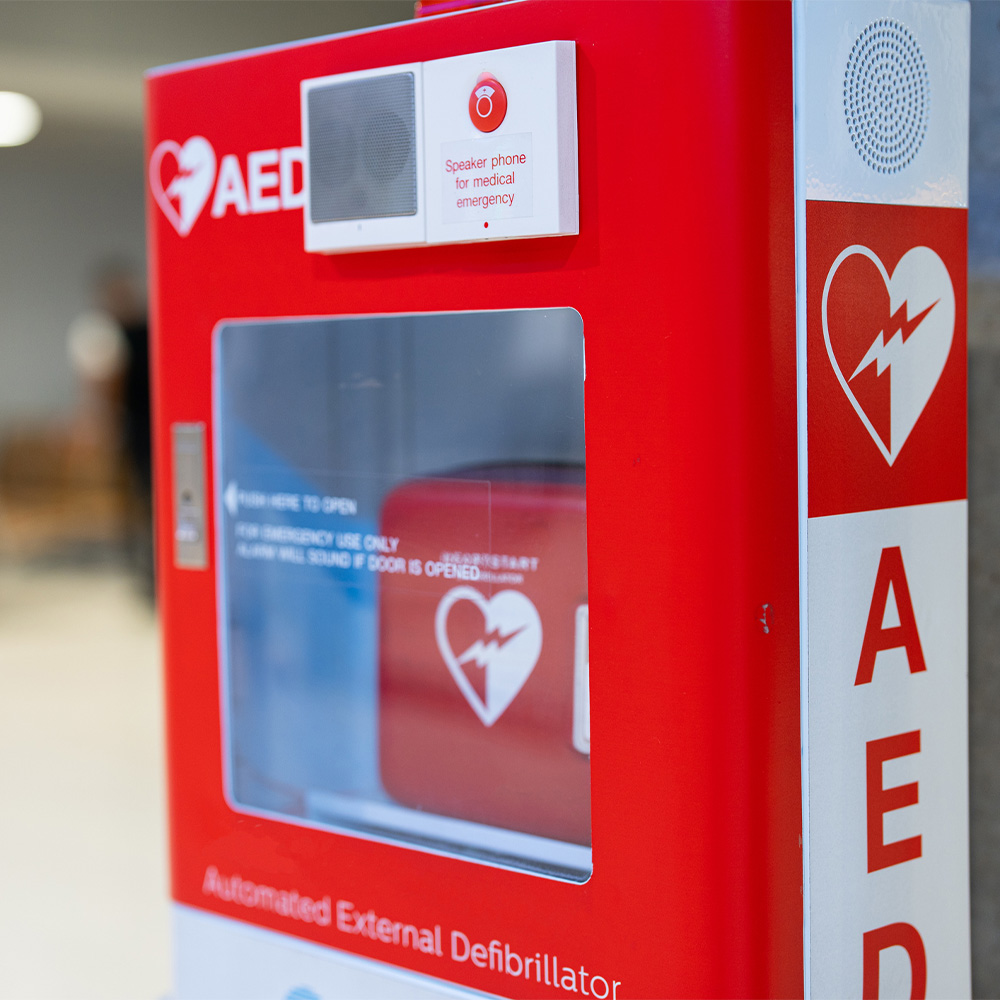 AEDs often not used in cardiac arrest, even where they’re mandated