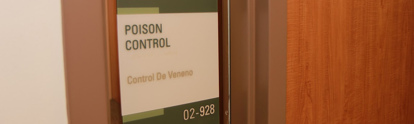 desktop-poison-control-sign-new