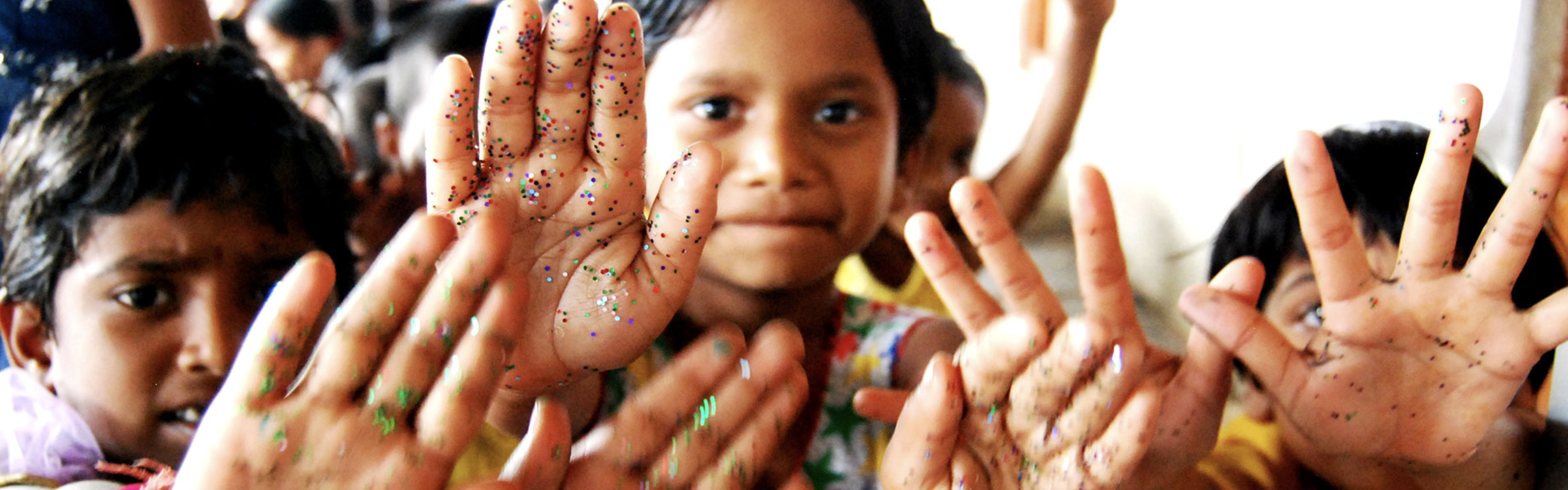 glitter-banner-desktop-2560x800.jpg