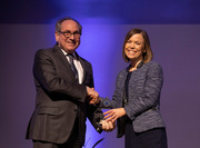 Dr. Daniel K. Podolsky presents Dr. Heidi Roman with the President’s Award for Diversity and Humanism in Clinical Care.