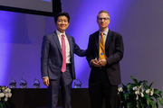 Dr. Lee pictured with Dr. David Gerber, one of two 2022 Mentoring Award recipients.