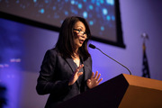 After receiving a Patient and Family Recognition Award, Dr. Pamela Okada gave moving remarks about how she was supported by her then-chair, Dr. Charles Ginsburg, while she was a young faculty member with five children. At the time, her oldest was diagnosed with a brain tumor. That daughter, now 29, was in the audience that evening.