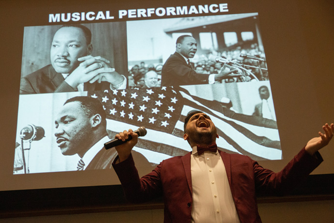 UTSW student Rudy Fernandez-Criado singing