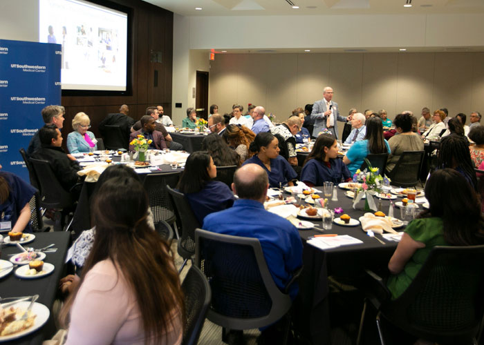 Guest speaker Dr. Will Daniel talked about the influence of teamwork in health care. 