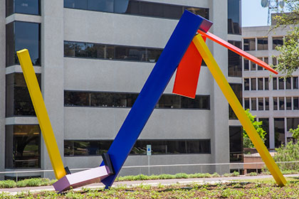 Untitled, 2020 by Joel Shapiro, is the latest art installation on Seldin Plaza. It is a gift of Nobel Laureate Dr. Joseph Goldstein, Professor and Chair of Molecular Genetics and Internal Medicine. © 2019-2020 Joel Shapiro/Artists Rights Society (ARS), New York.