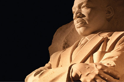 statue of MLK