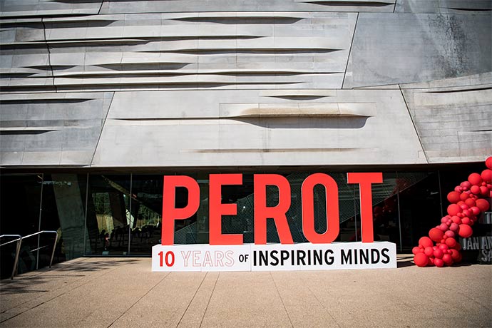 Perot sign
