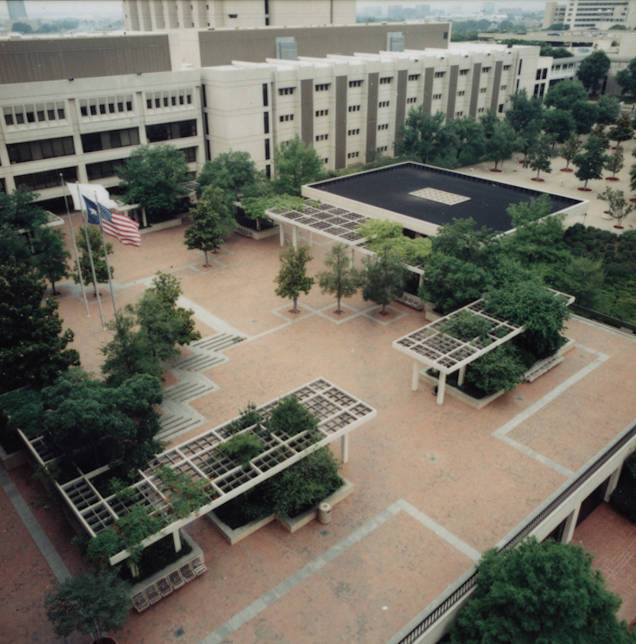McDermott Plaza and Green Building in 2000