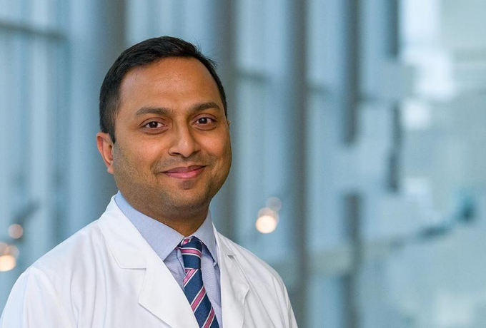 Dr. Amit Agarwal Dr. Amit Agarwal