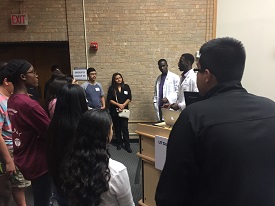  UT Southwestern medical students talk to high schoolers about medical school.